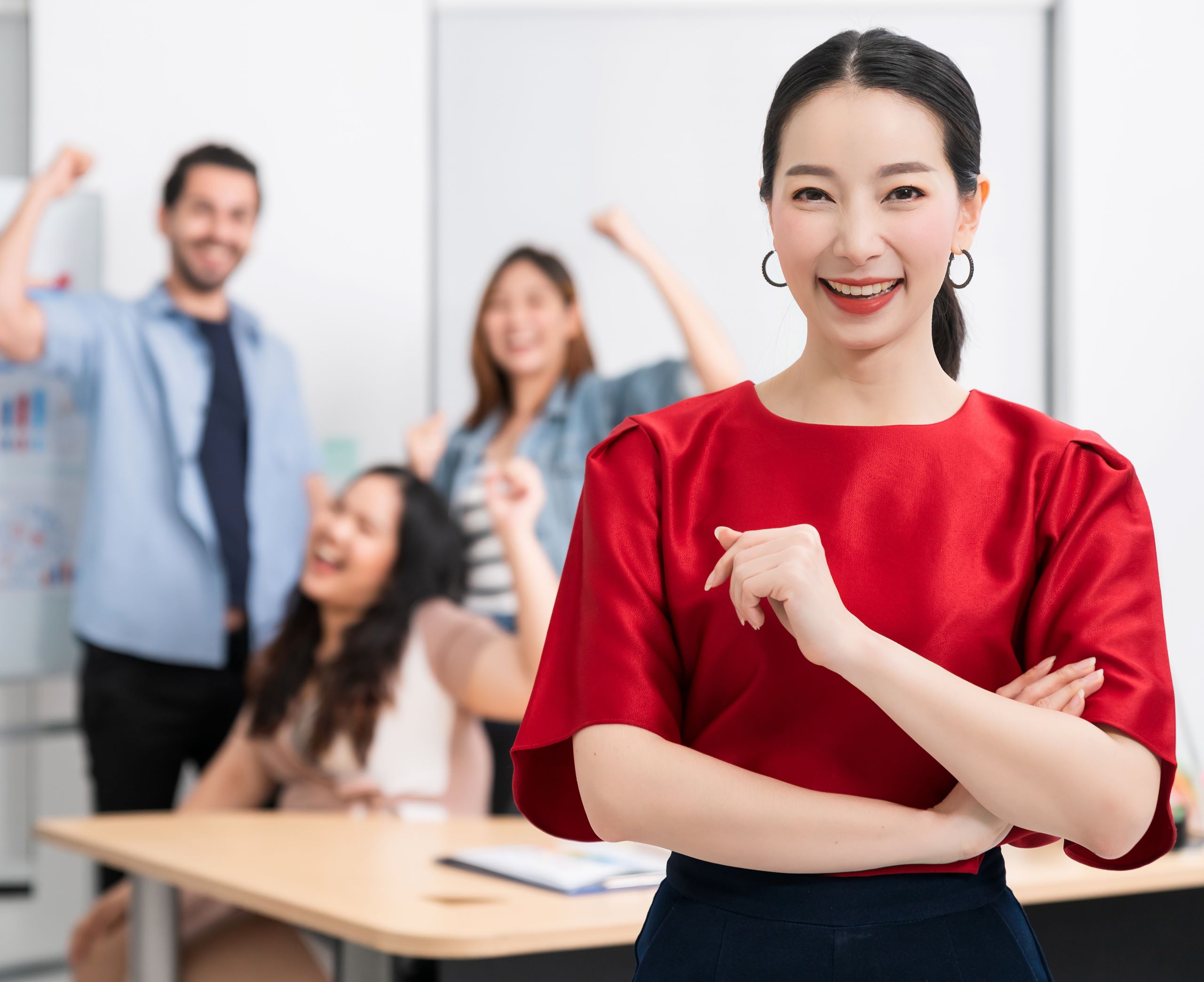 Giám đốc Marketing là người chịu trách nhiệm định hướng chiến lược, quản trị tổng thể hoạt động marketing và thương hiệu của Tập đoàn Regal Group. Mục tiêu chính là gia tăng giá trị thương hiệu, thu hút khách hàng mục tiêu, hỗ trợ bán hàng, và đảm bảo hình ảnh Regal Group dẫn đầu trong phân khúc bất động sản cao cấp tại Việt Nam.