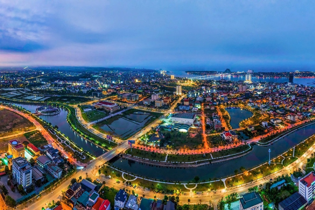 Một năm sau quy hoạch sáp nhập 34 tỉnh thành: Dòng vốn lớn âm thầm đổ về “thủ phủ” Đồng Hới
